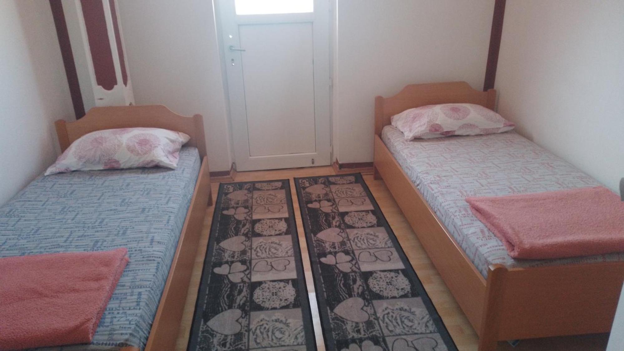 Red Apartman Trebinje Esterno foto