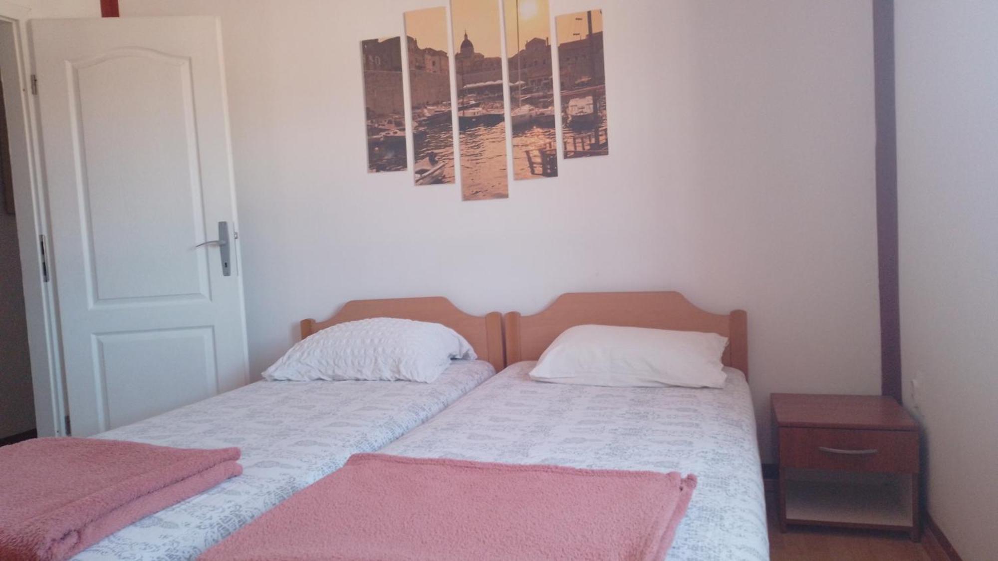 Red Apartman Trebinje Esterno foto