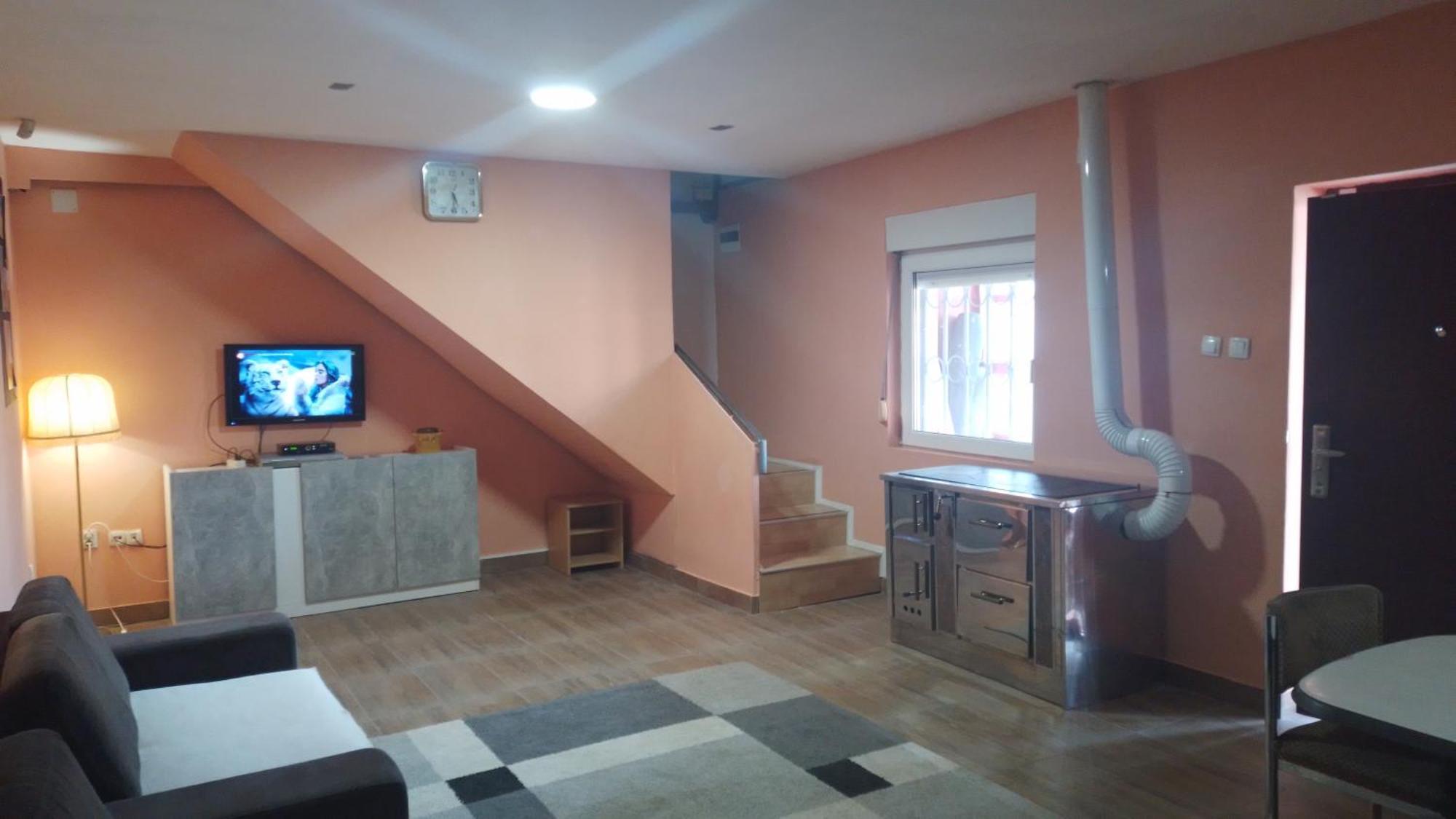 Red Apartman Trebinje Esterno foto